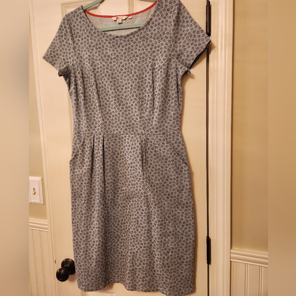 Boden Blue Floral Cotton Short Sleeve Dress With Pockets Size 8 NWOT